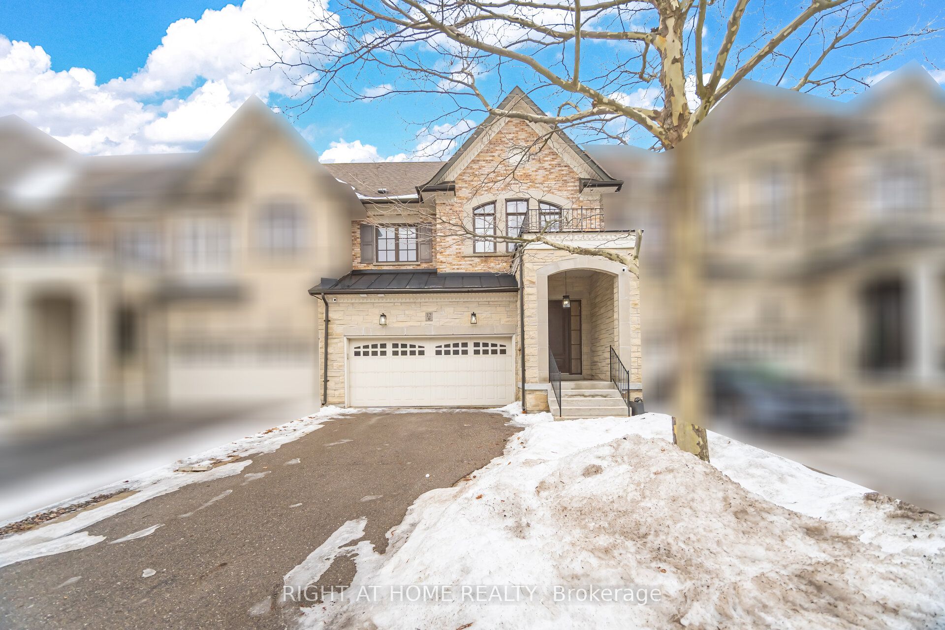 12 Jenny Thompson Court