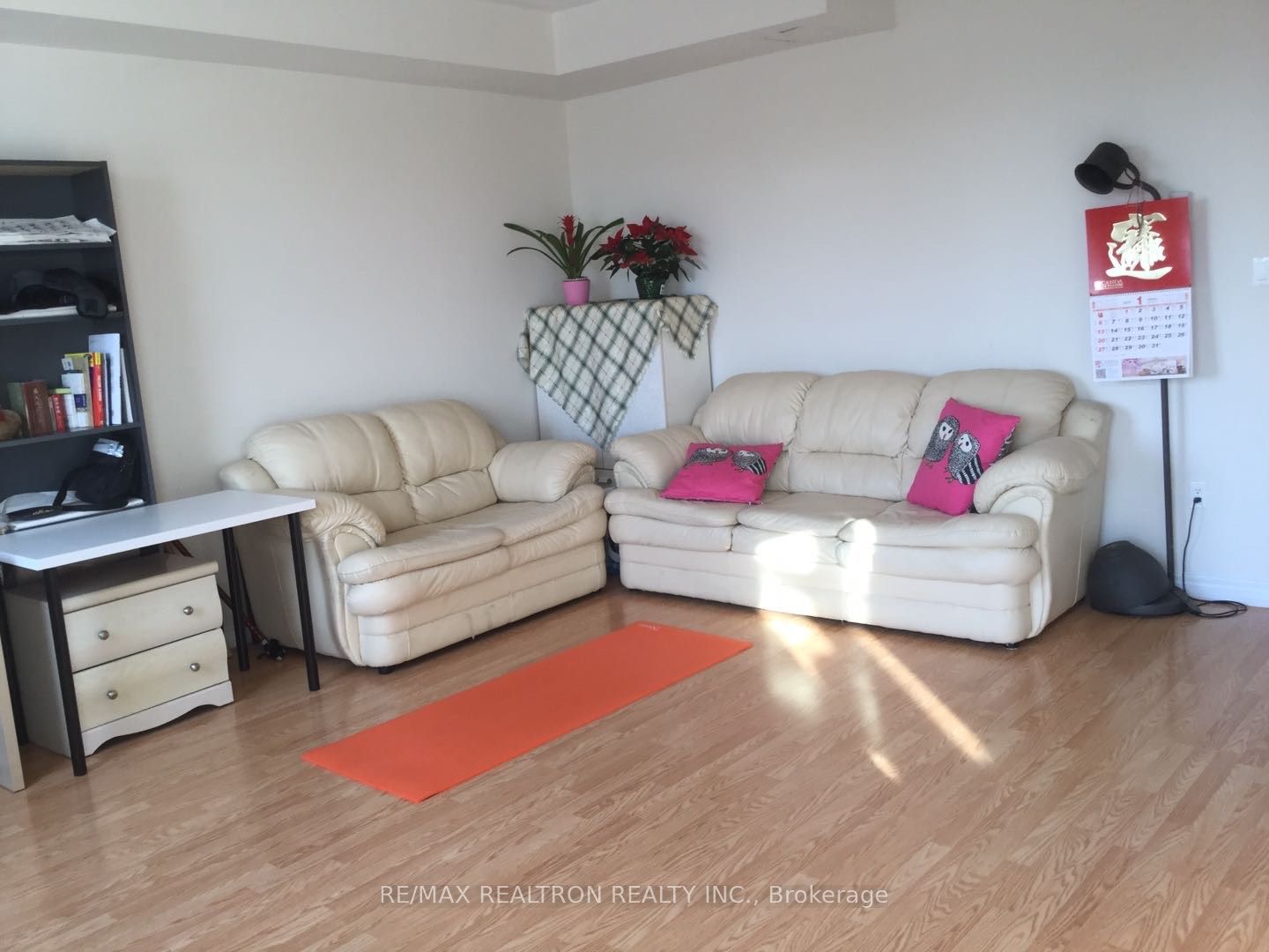 90 Comely Way