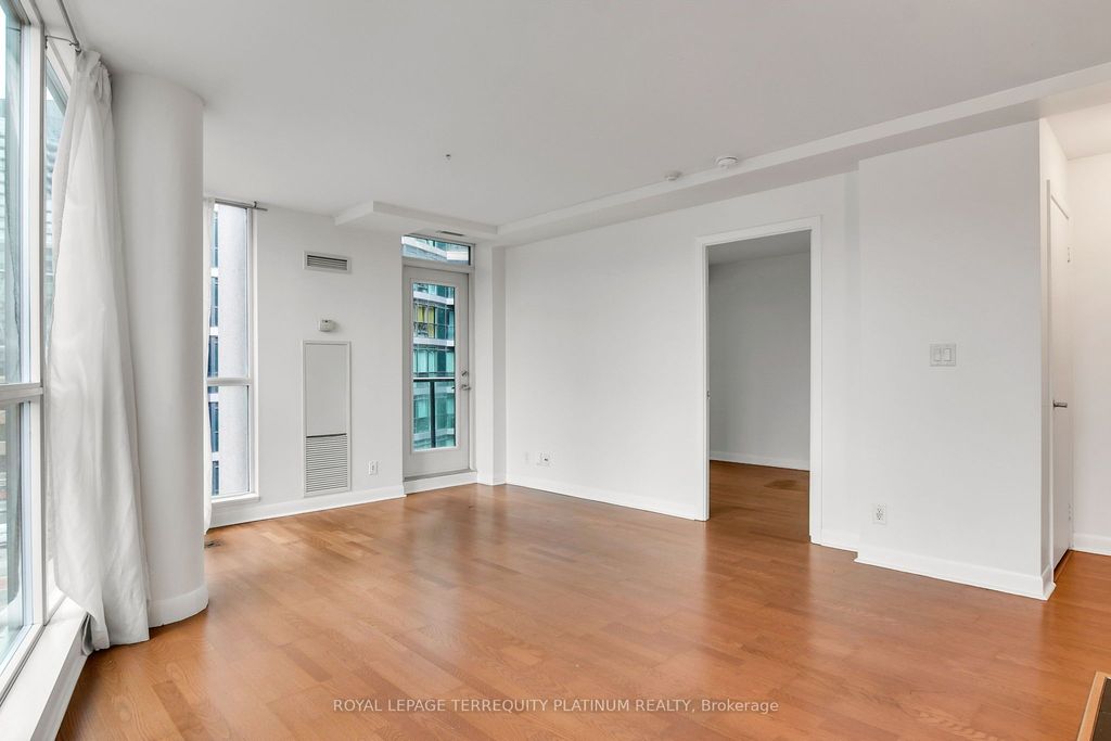 Photo of 600 Fleet Street #727, Toronto, ON M5V 1B7 (MLS # C12766992)