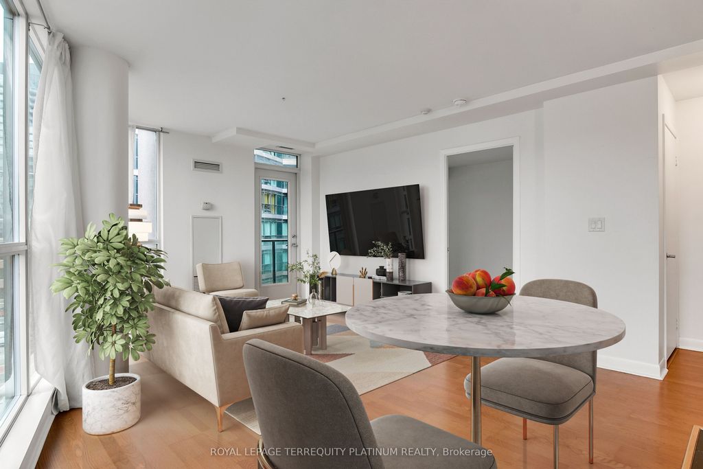Photo of 600 Fleet Street #727, Toronto, ON M5V 1B7 (MLS # C12766992)