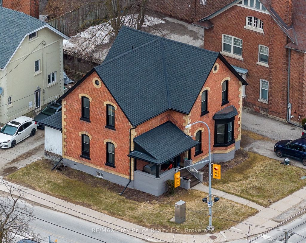 Photo of 902 2nd Avenue W, Owen Sound, ON N4K 4M7 (MLS # X12960484)