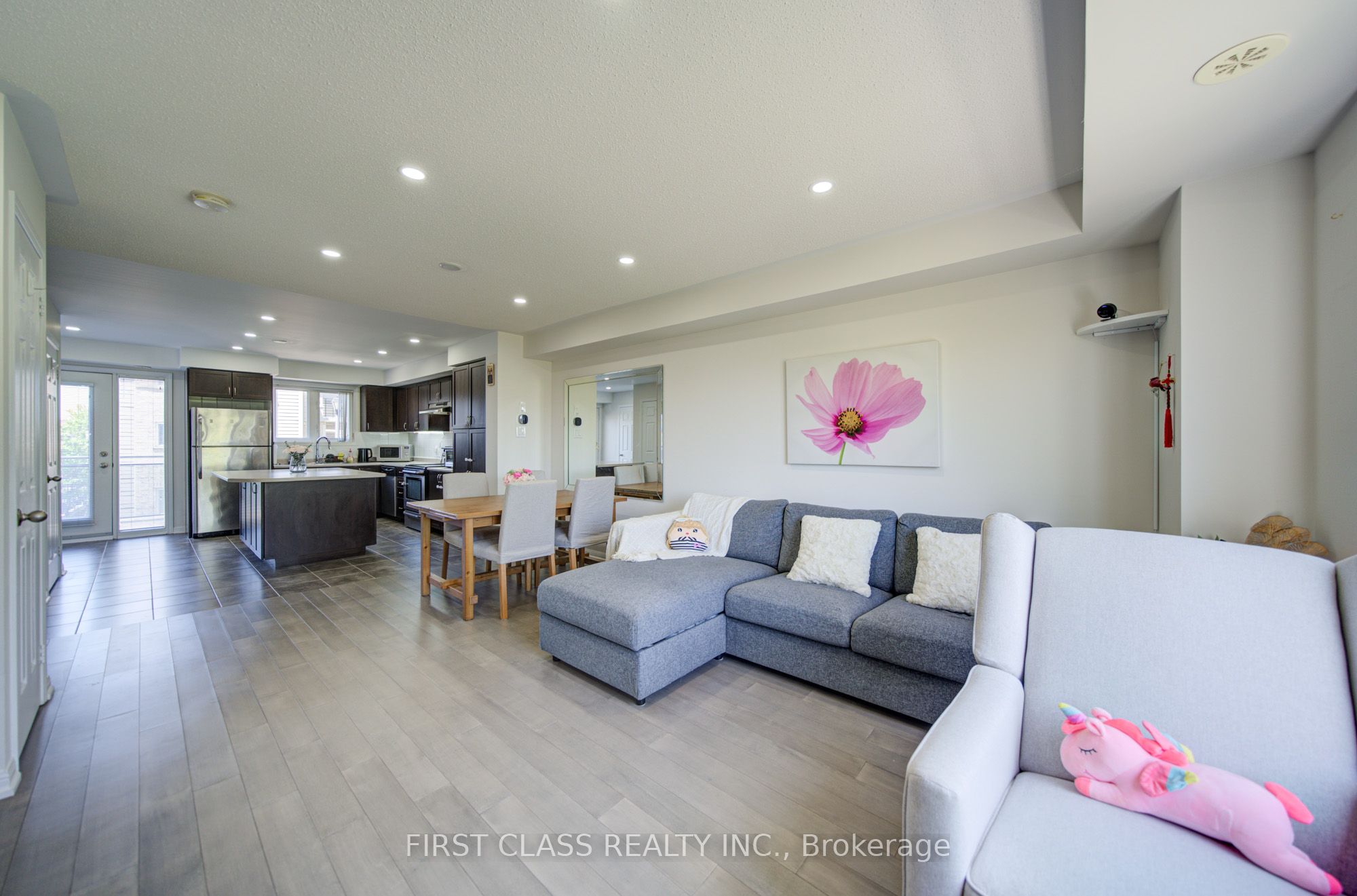 2875 Hazelton Place 6