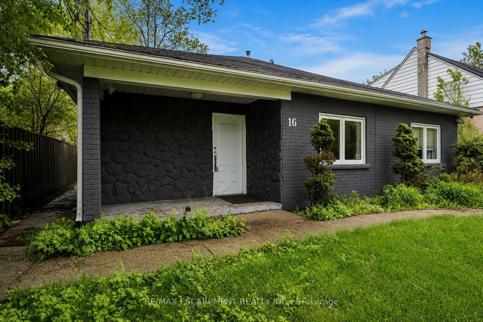 16 Woodward Avenue