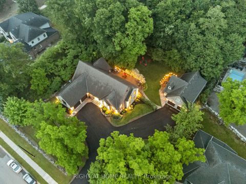 515 Hamilton Drive Hamilton ON L9G 2A9