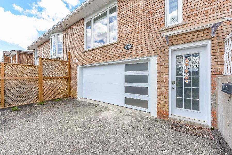 47 Jade Crescent Basement