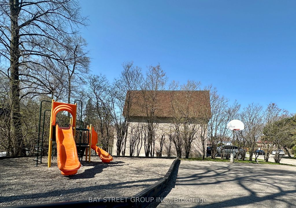 Photo of 141 Clark Avenue #30, Markham, ON L3T 4P4 (MLS # N13073554)