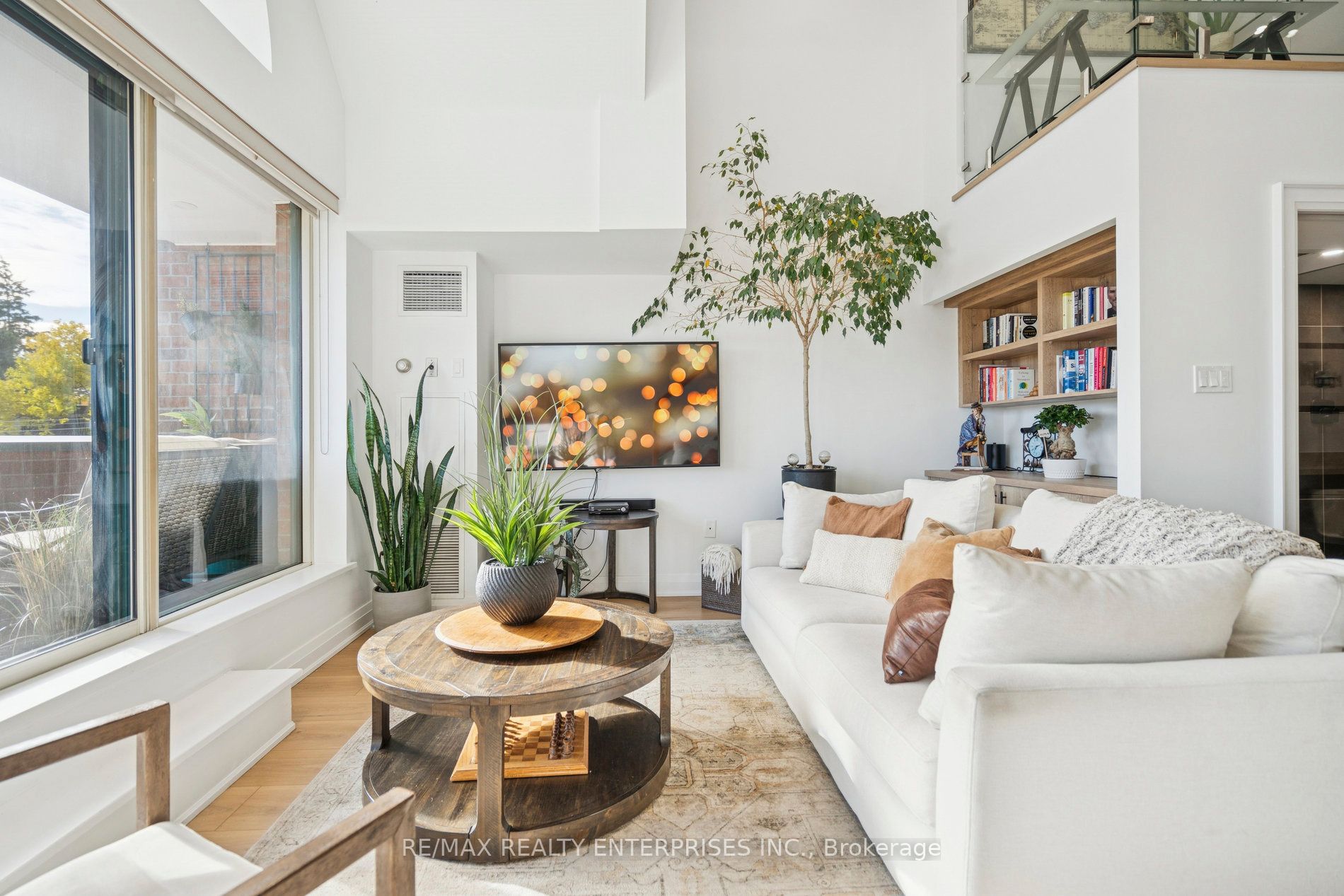 185 Robinson Street PH08