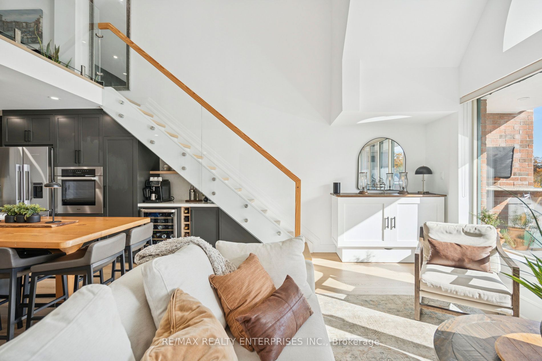 185 Robinson Street PH08