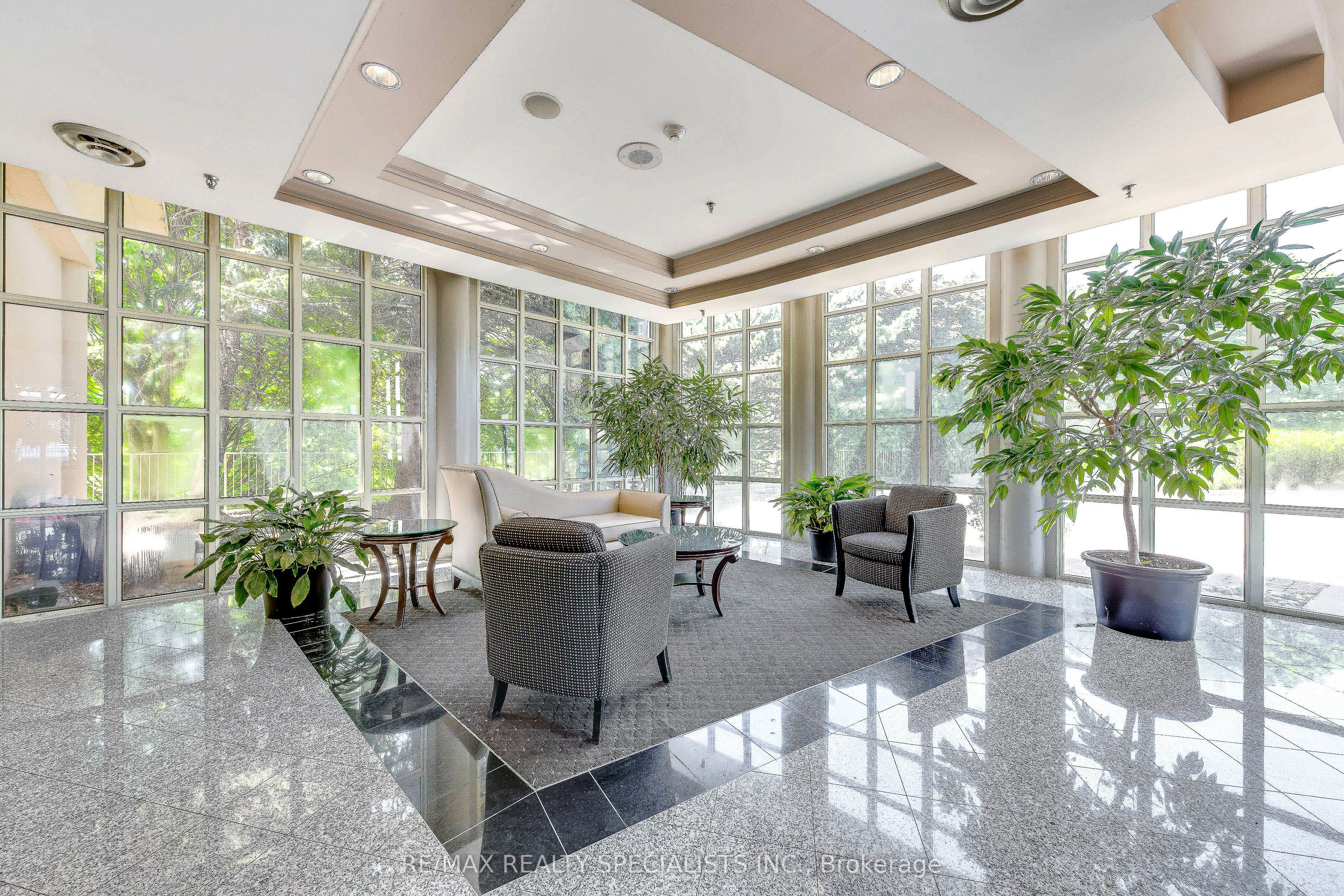 50 Eglinton Avenue W 604