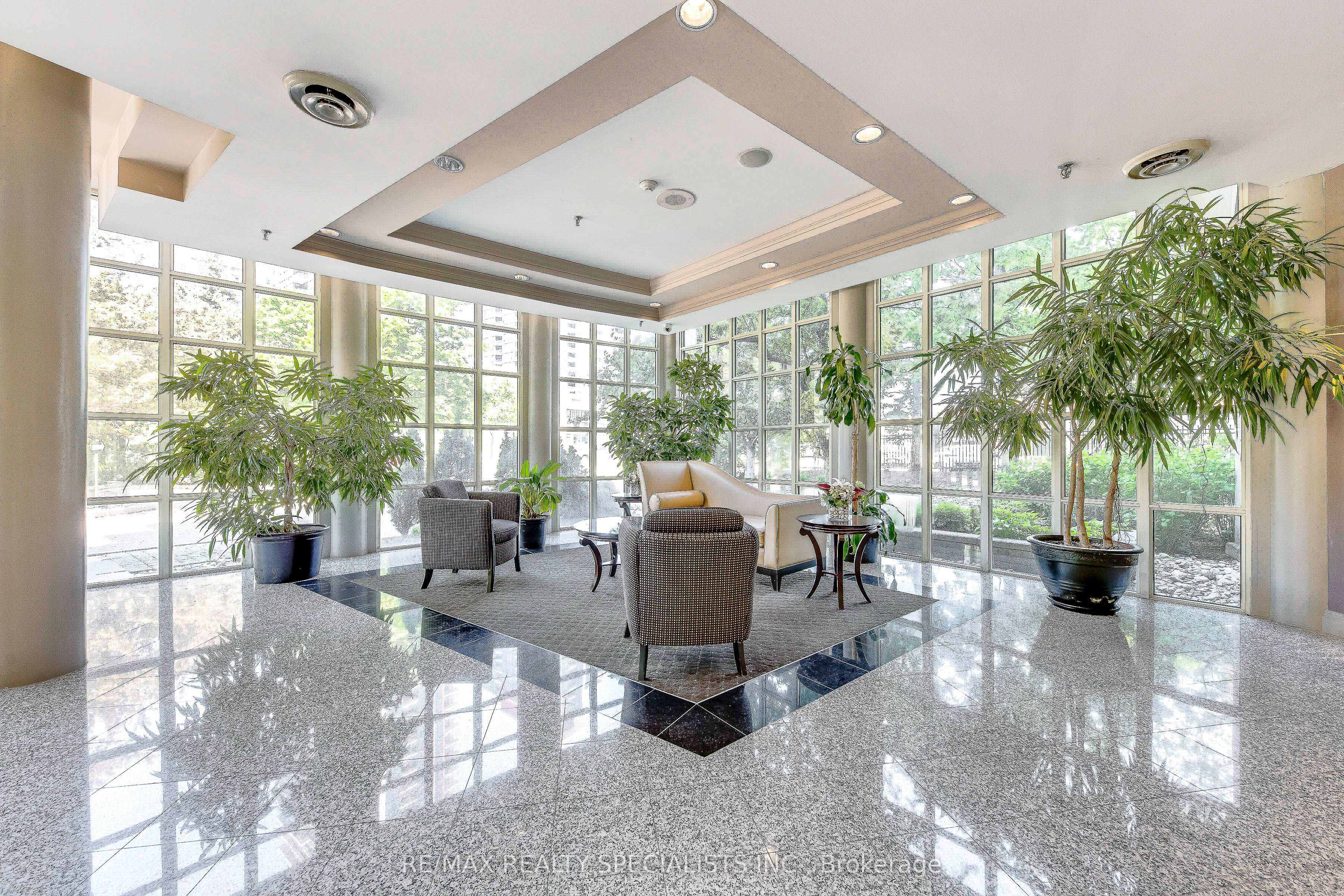 50 Eglinton Avenue W 604
