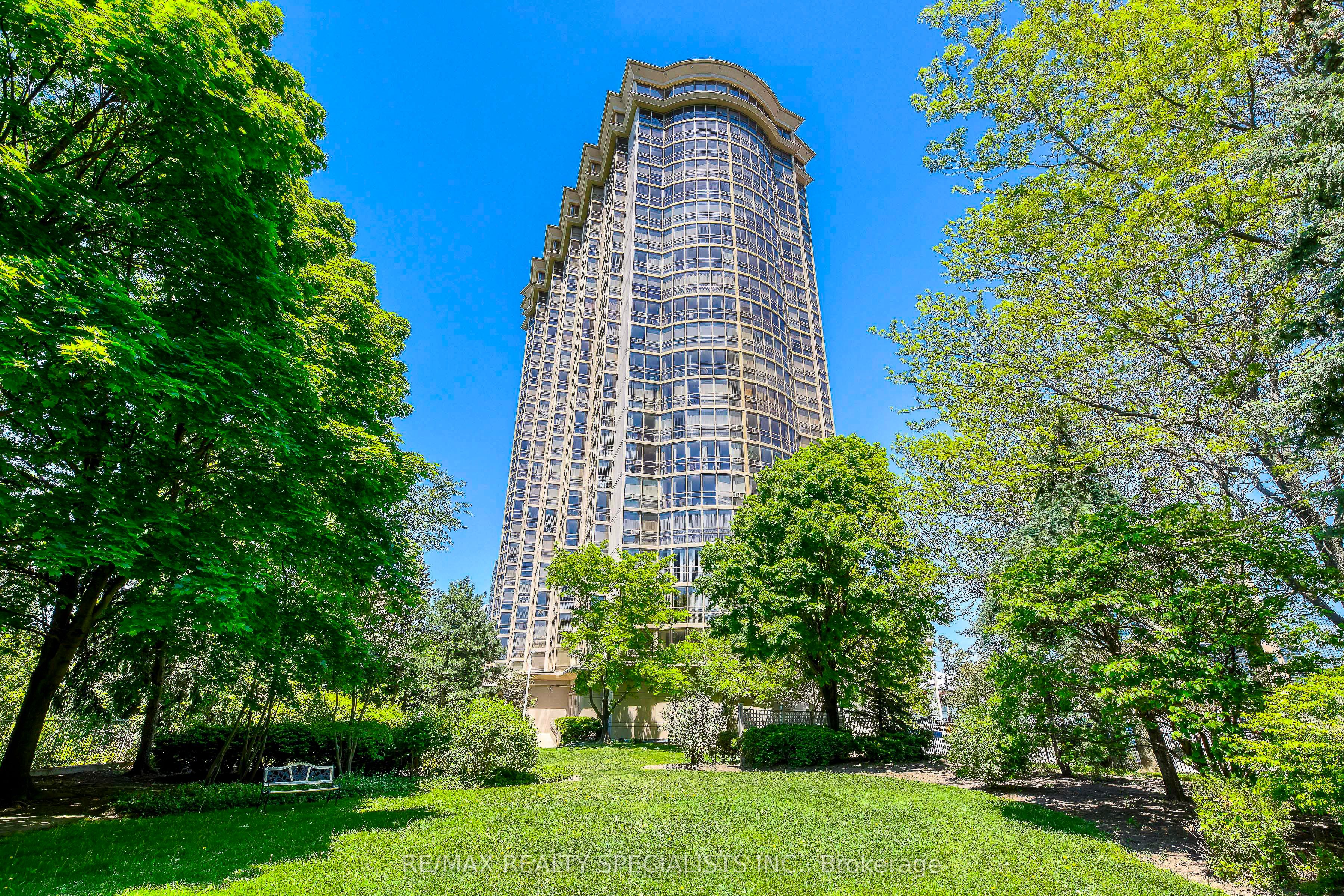 50 Eglinton Avenue W 604