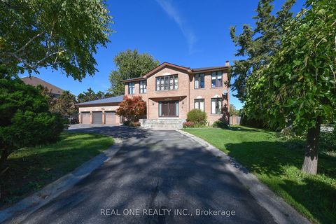 62 Lee Avenue Markham ON L3R 8G4