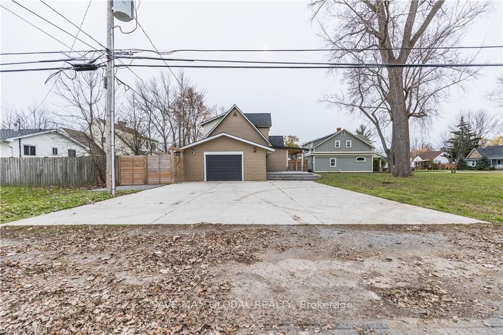 Photo of 464 Ferndale Avenue, Fort Erie, ON L2A 5C4 (MLS # X12816350)