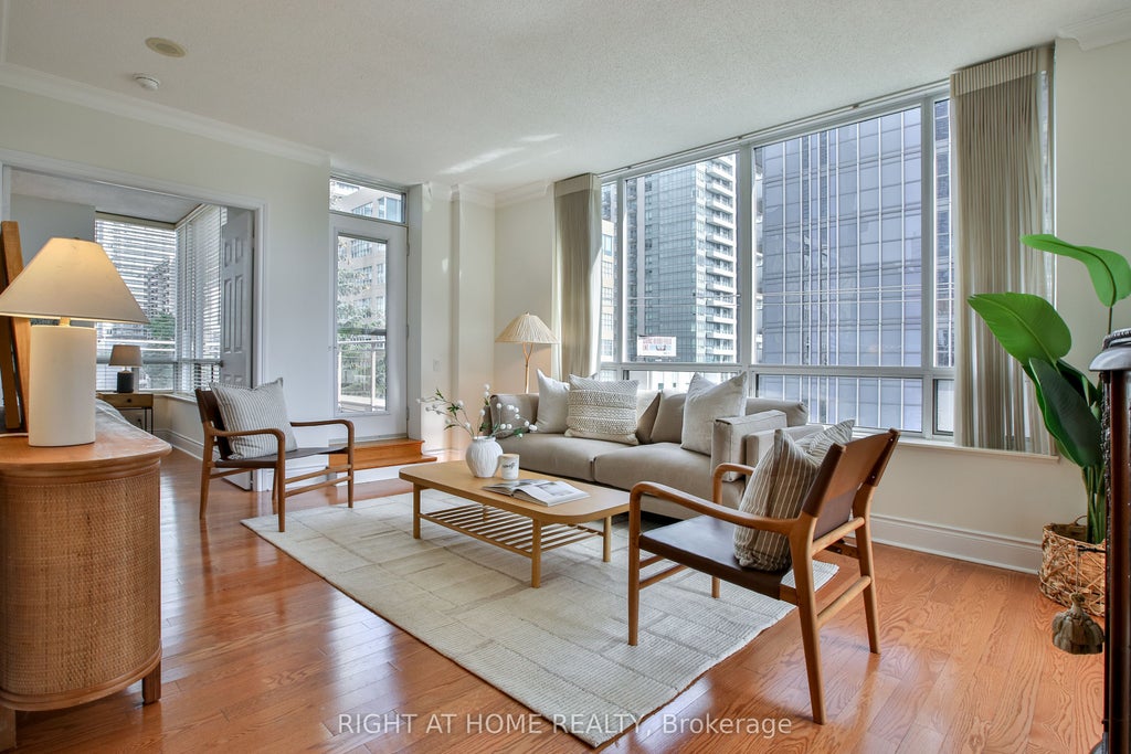 Photo of 123 Eglinton Avenue E #404, Toronto, ON M4P 1J2 (MLS # C13759458)
