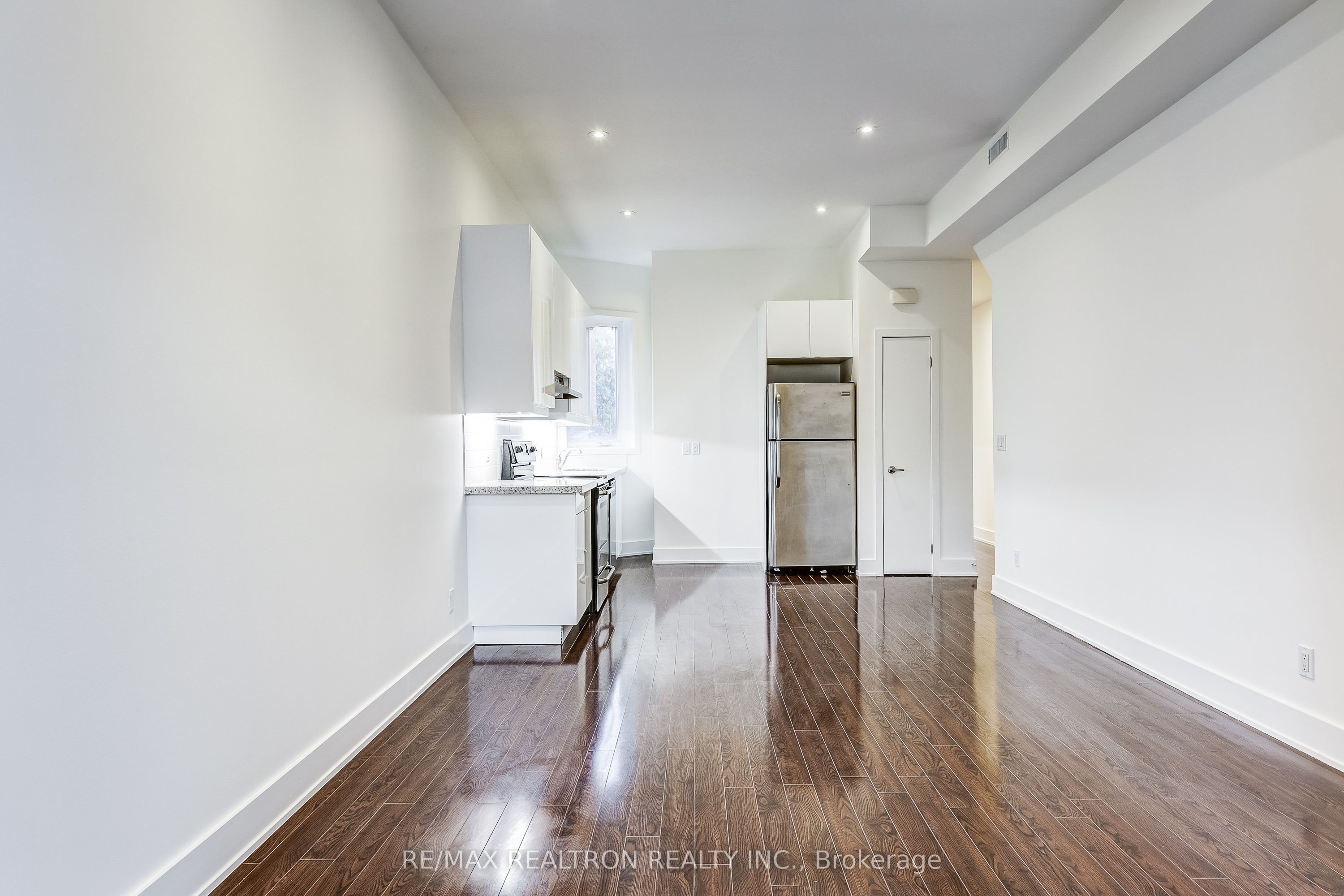 588 Ossington Avenue