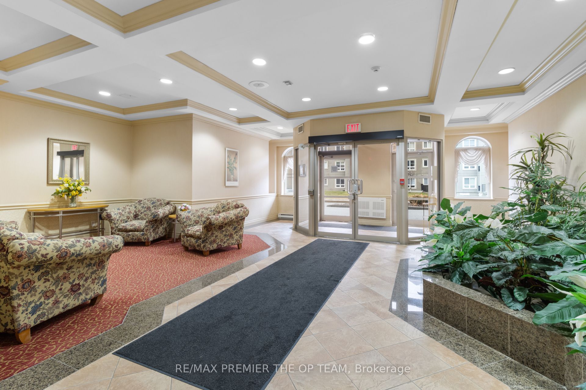 7 Dayspring Circle 403