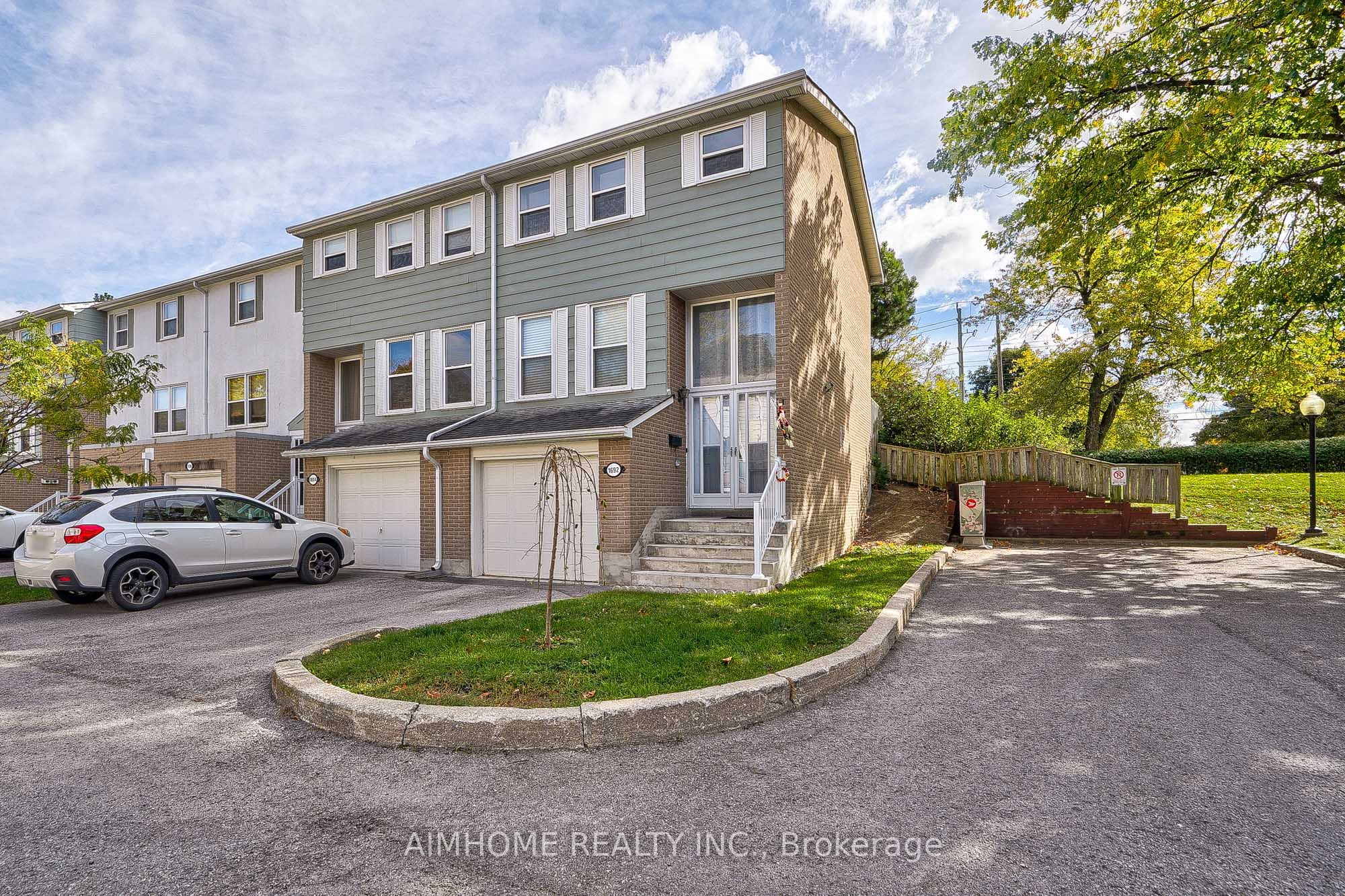 1692 John Street