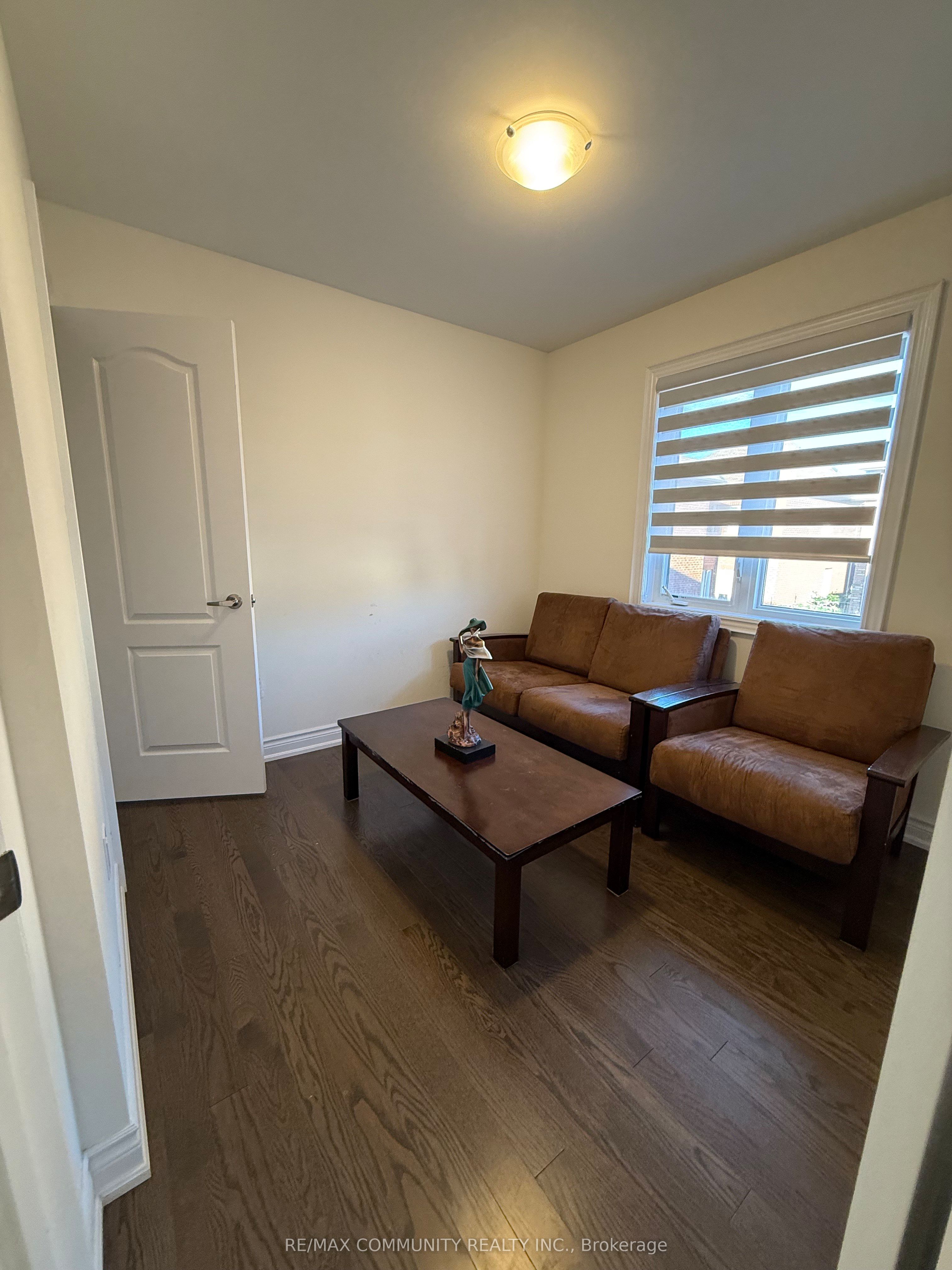 337 William Forster Road Coach House