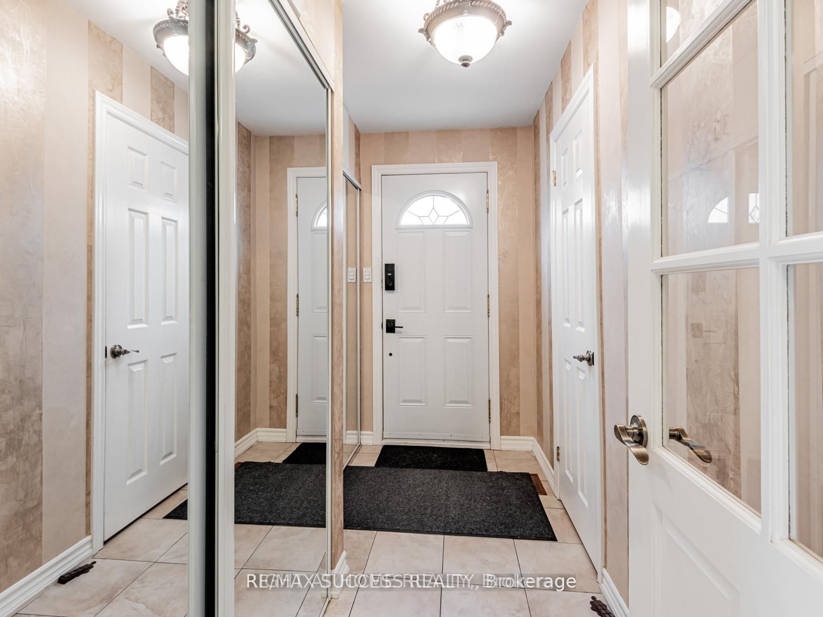 7 Point O'Woods Drive Lower