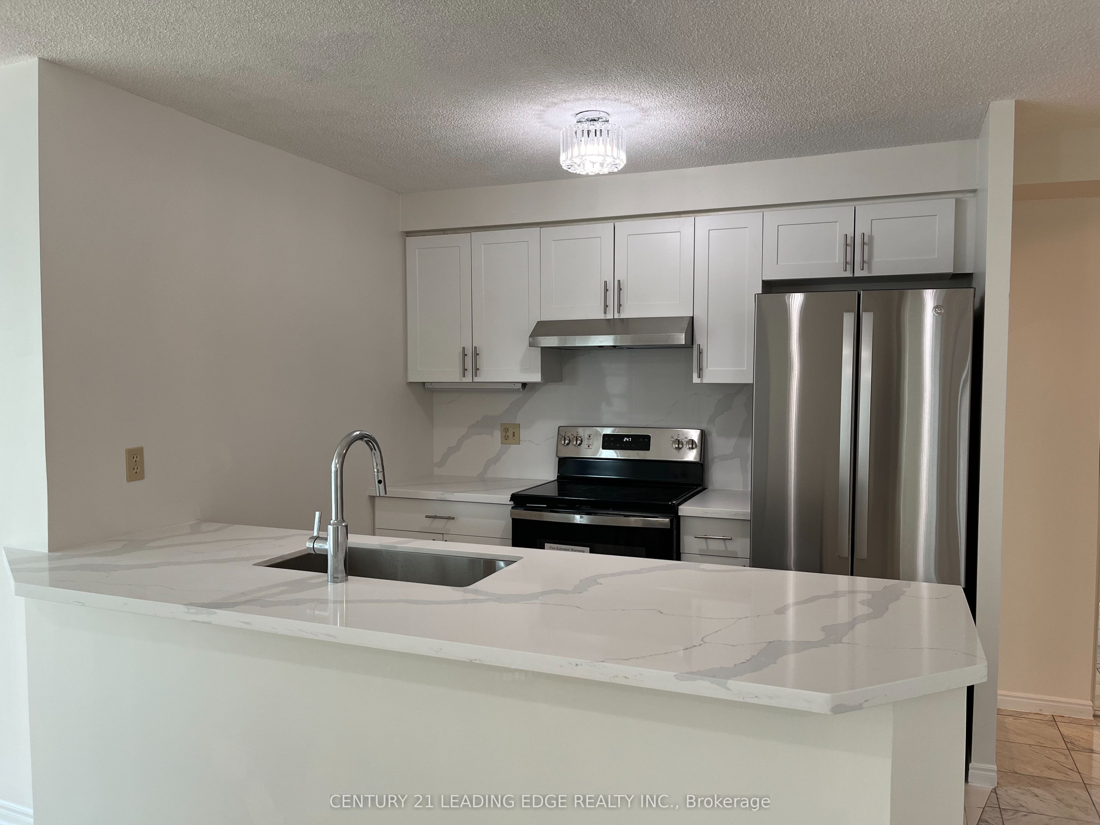 10 Queens Quay W 607