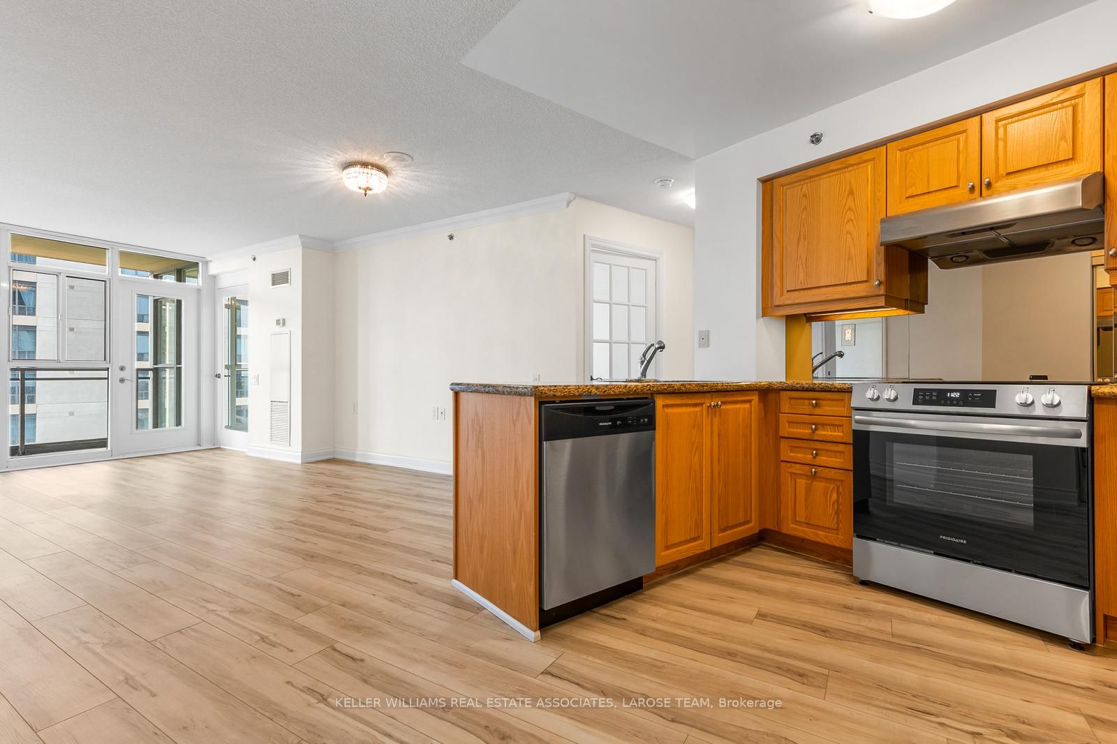 3 Marine Parade Drive 1504