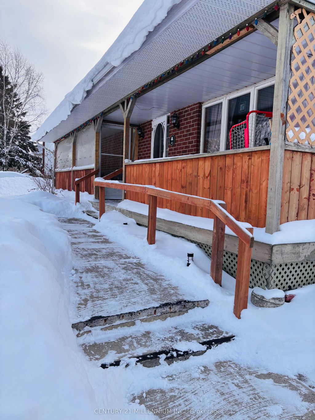 Photo of 98 Leeson Street S, East Luther Grand Valley, ON L0N 1G0 (MLS # X12744432)