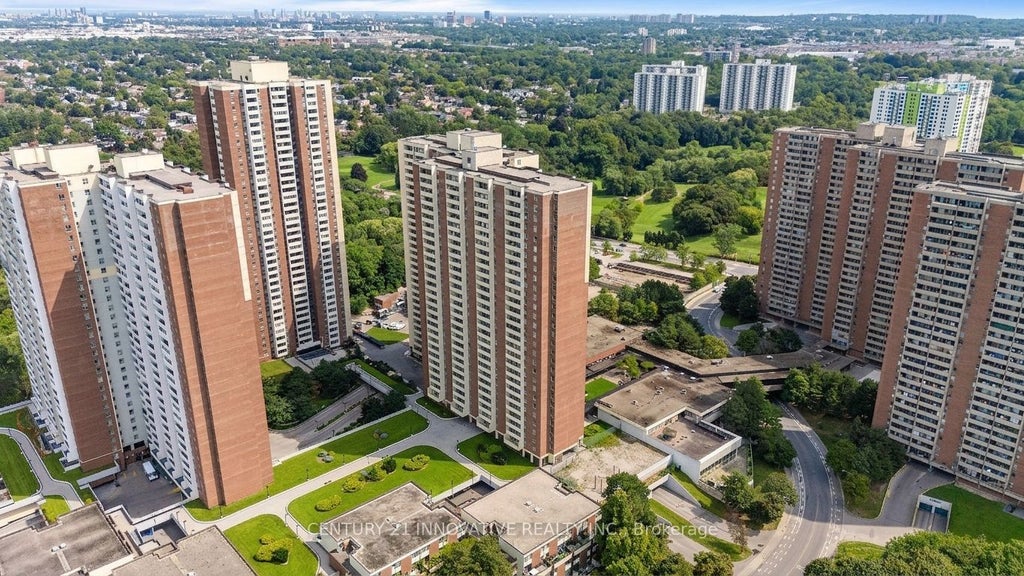 Photo of 1 Massey Square #609, Toronto, ON M4C 5L4 (MLS # E13711772)