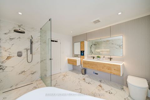 Photo of 8 Hollylane Drive, Markham, ON L6C 2K1 (MLS # N12501386)