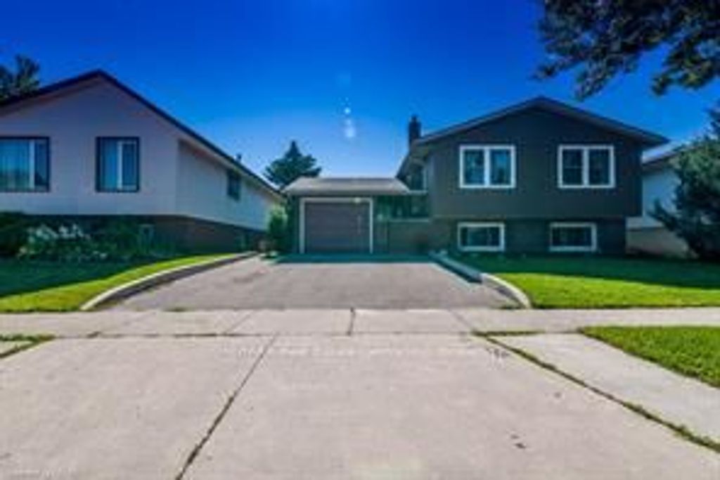 Photo of 7 Sanderson Drive, Guelph, ON N1H 6T7 (MLS # X12851228)