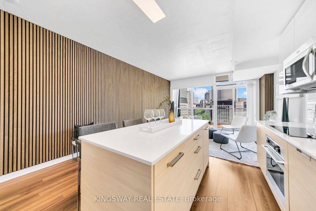Photo of 210 Simcoe Street #911, Toronto, ON M5T 0A9 (MLS # C12433105)
