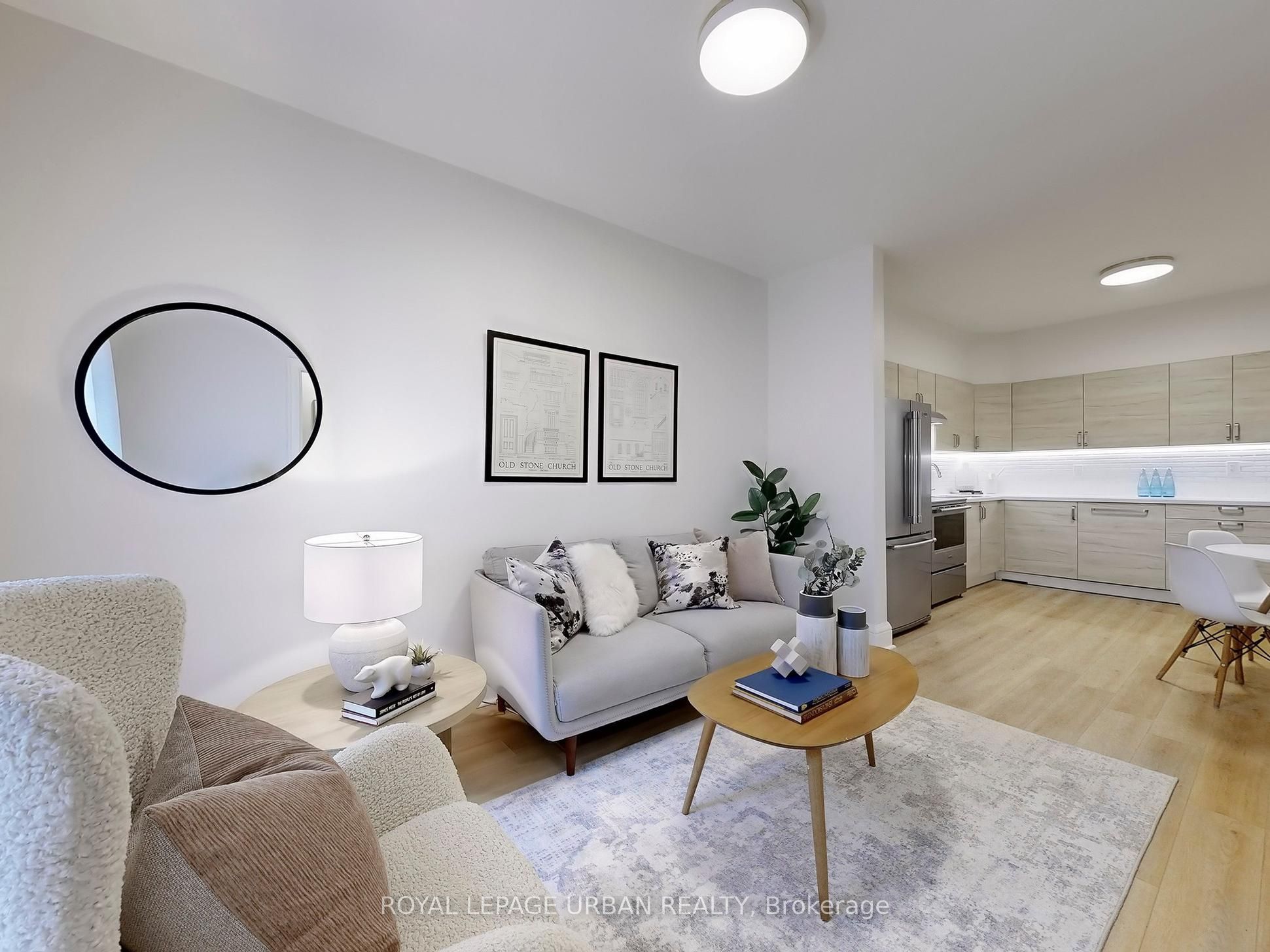 772 Richmond Street W