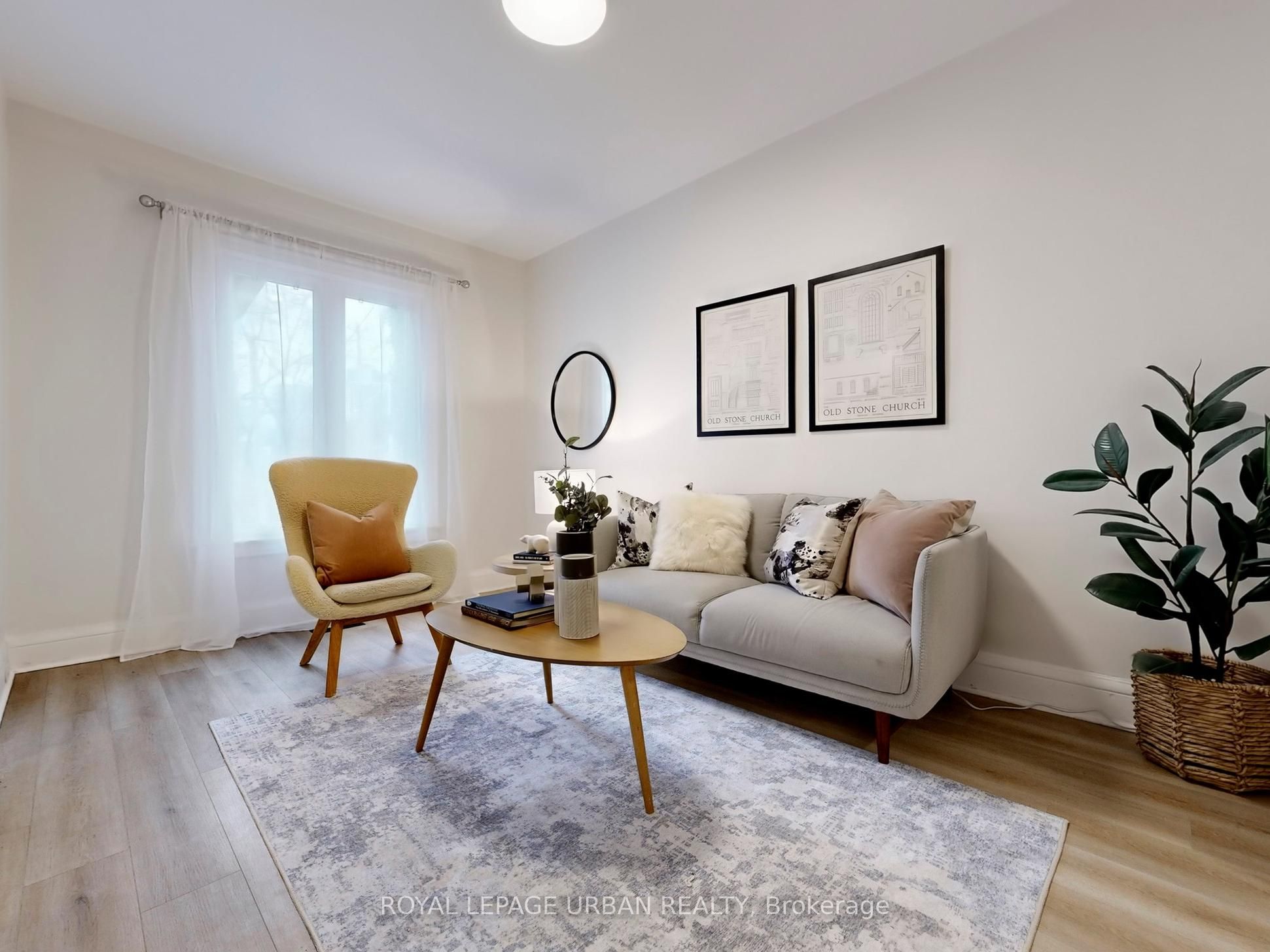 772 Richmond Street W