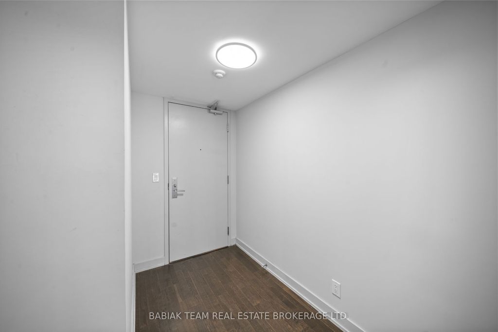 Photo of 21 Nelson Street #632, Toronto, ON M5V 3H9 (MLS # C12753934)