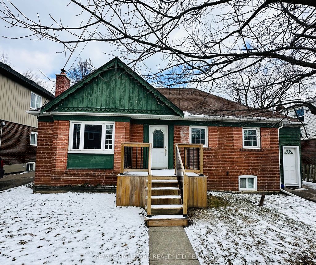 Photo of 27 Royal York Road, Toronto, ON M8V 2T3 (MLS # W12901256)