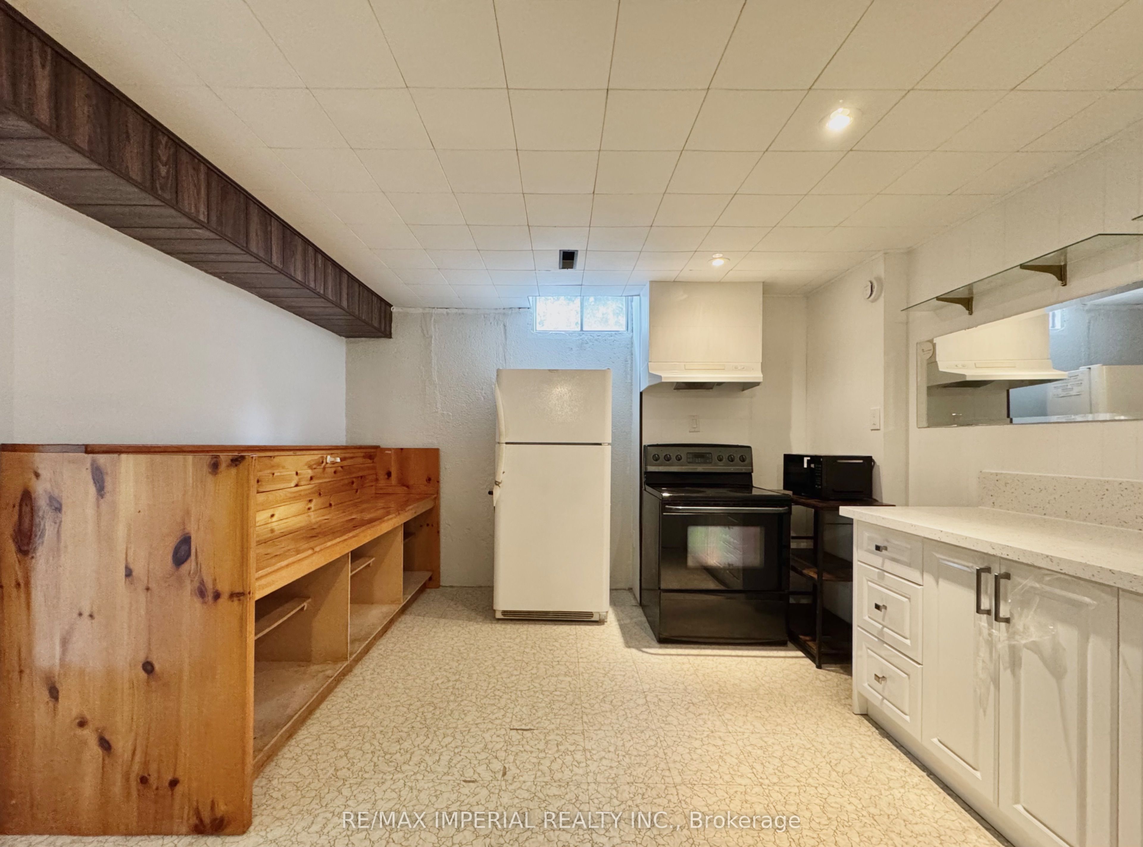 70 Ramona Boulevard Lower