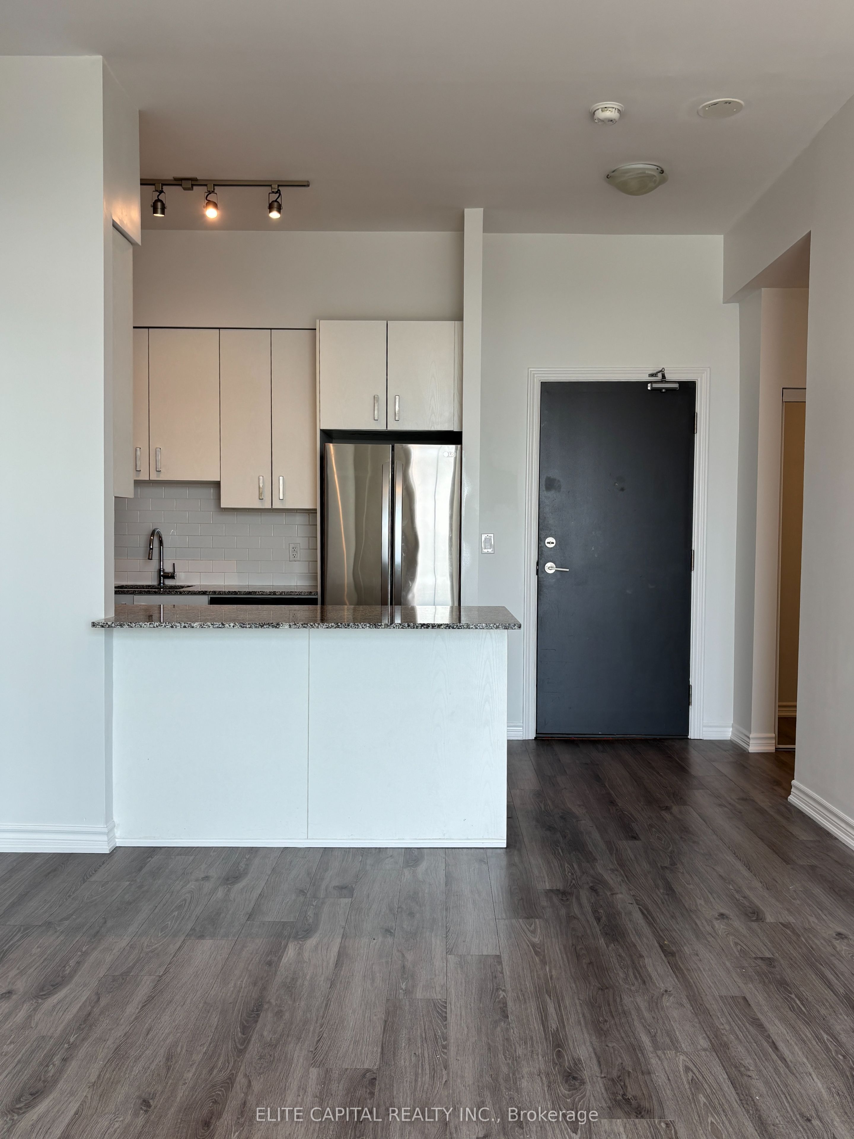 11611 Yonge Street 12 (Ph13)