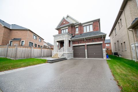 Photo of 4 Portea Lane, East Gwillimbury, ON L9N 0S9 (MLS # N12470632)