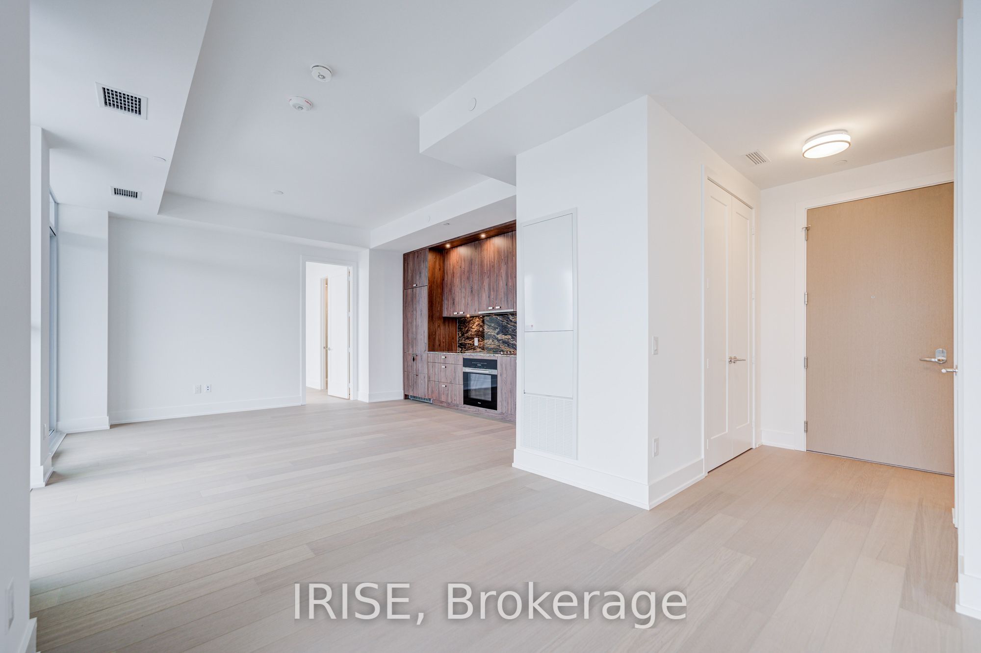 399 Royal Orchard Boulevard 1016