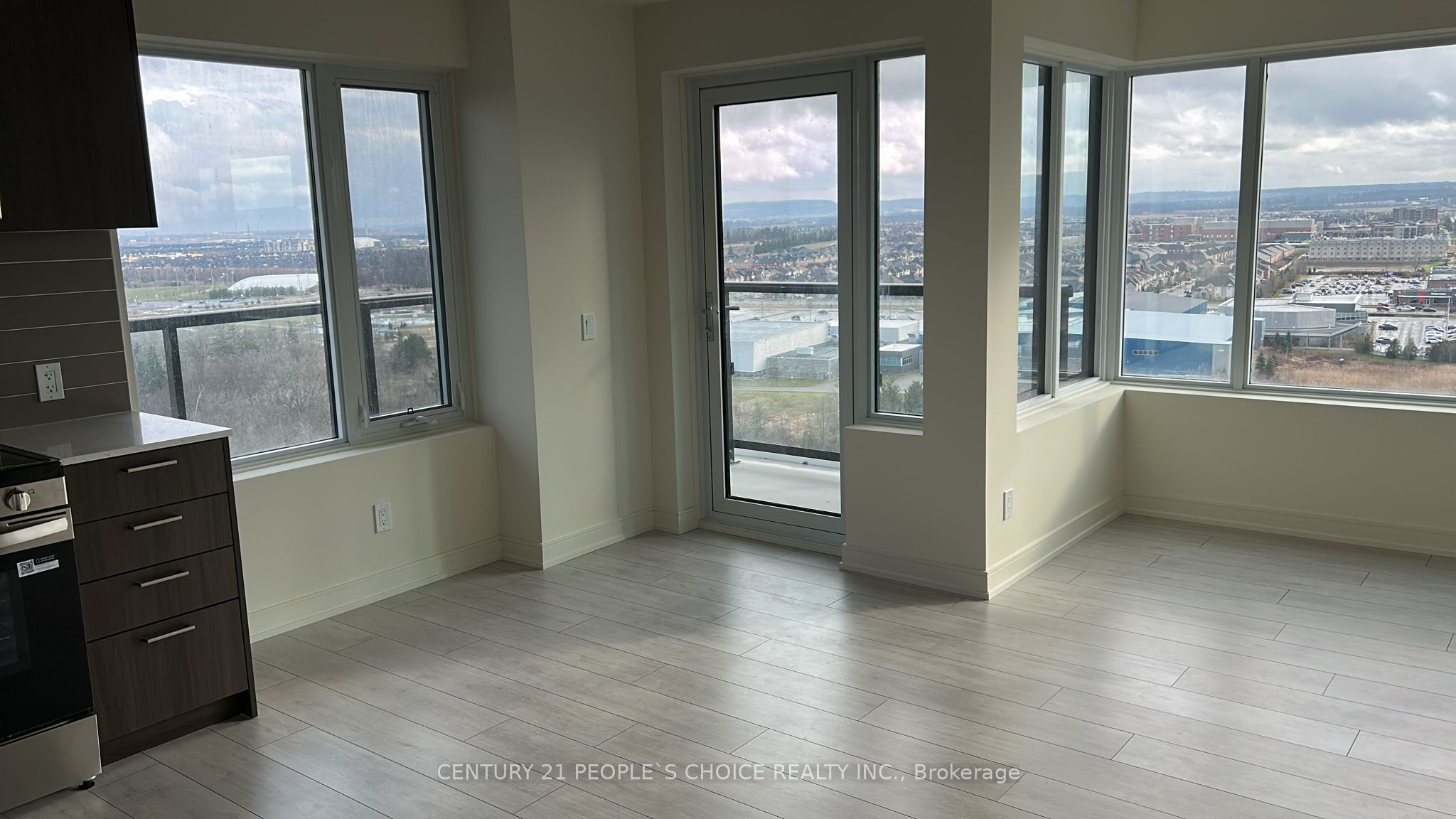 8020 Derry Road W 1608