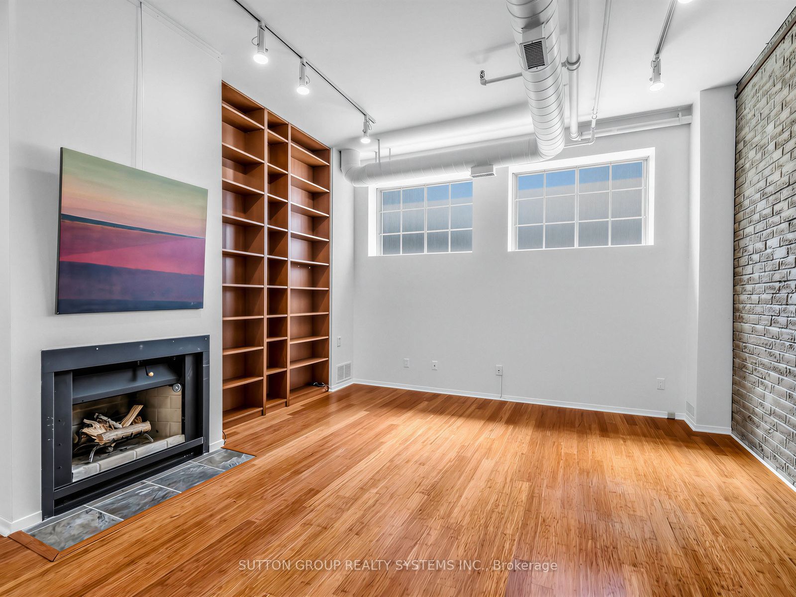 6 Bartlett Avenue W 5