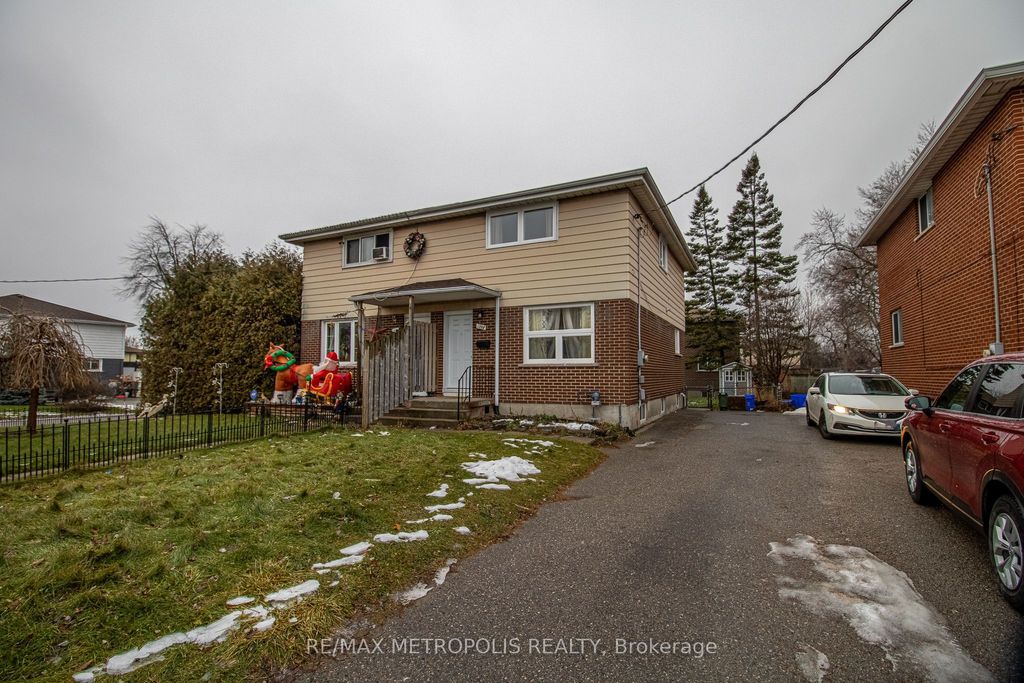 Photo of 1098 Cedar Street, Oshawa, ON L1J 3R9 (MLS # E12649392)