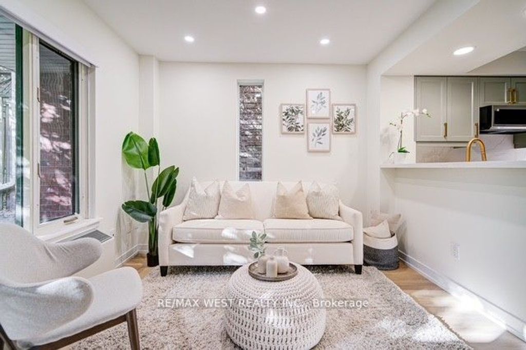 Photo of 801 King Street W #12 B, Toronto, ON M5V 3C9 (MLS # C12663980)