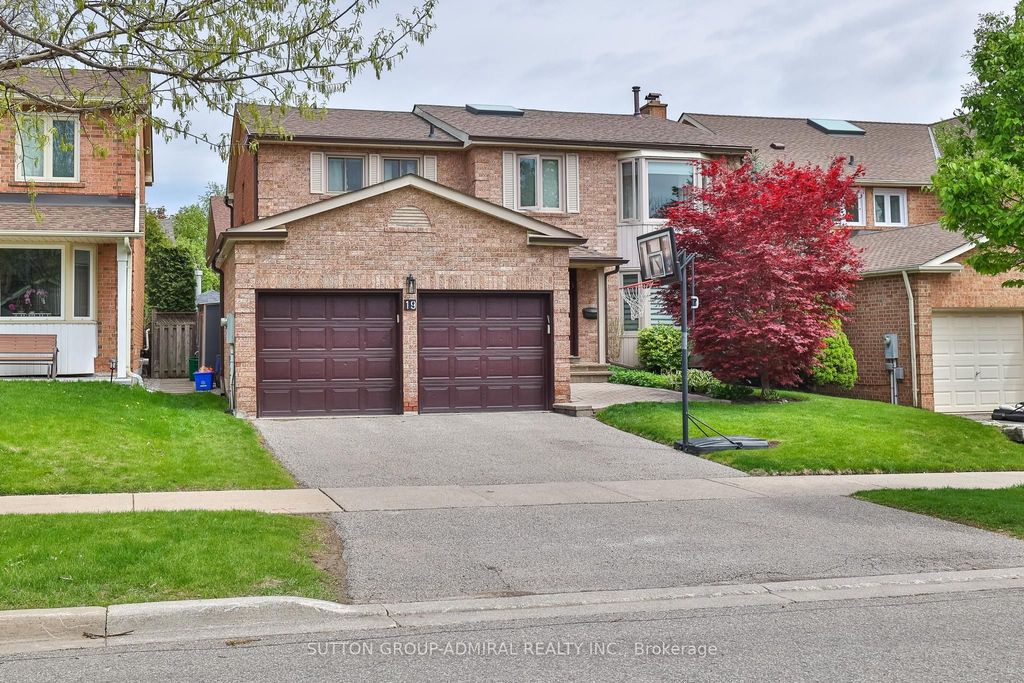 Photo of 19 Bevshire Circle, Vaughan, ON L4J 5B3 (MLS # N12715820)
