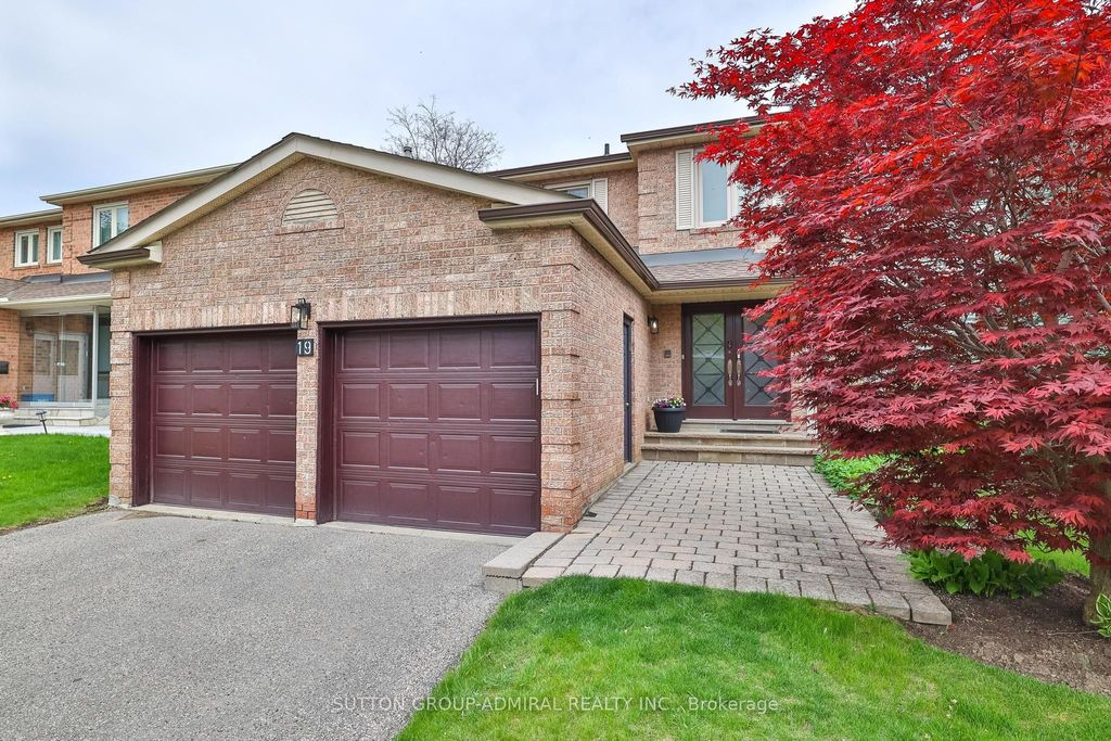 Photo of 19 Bevshire Circle, Vaughan, ON L4J 5B3 (MLS # N12715820)