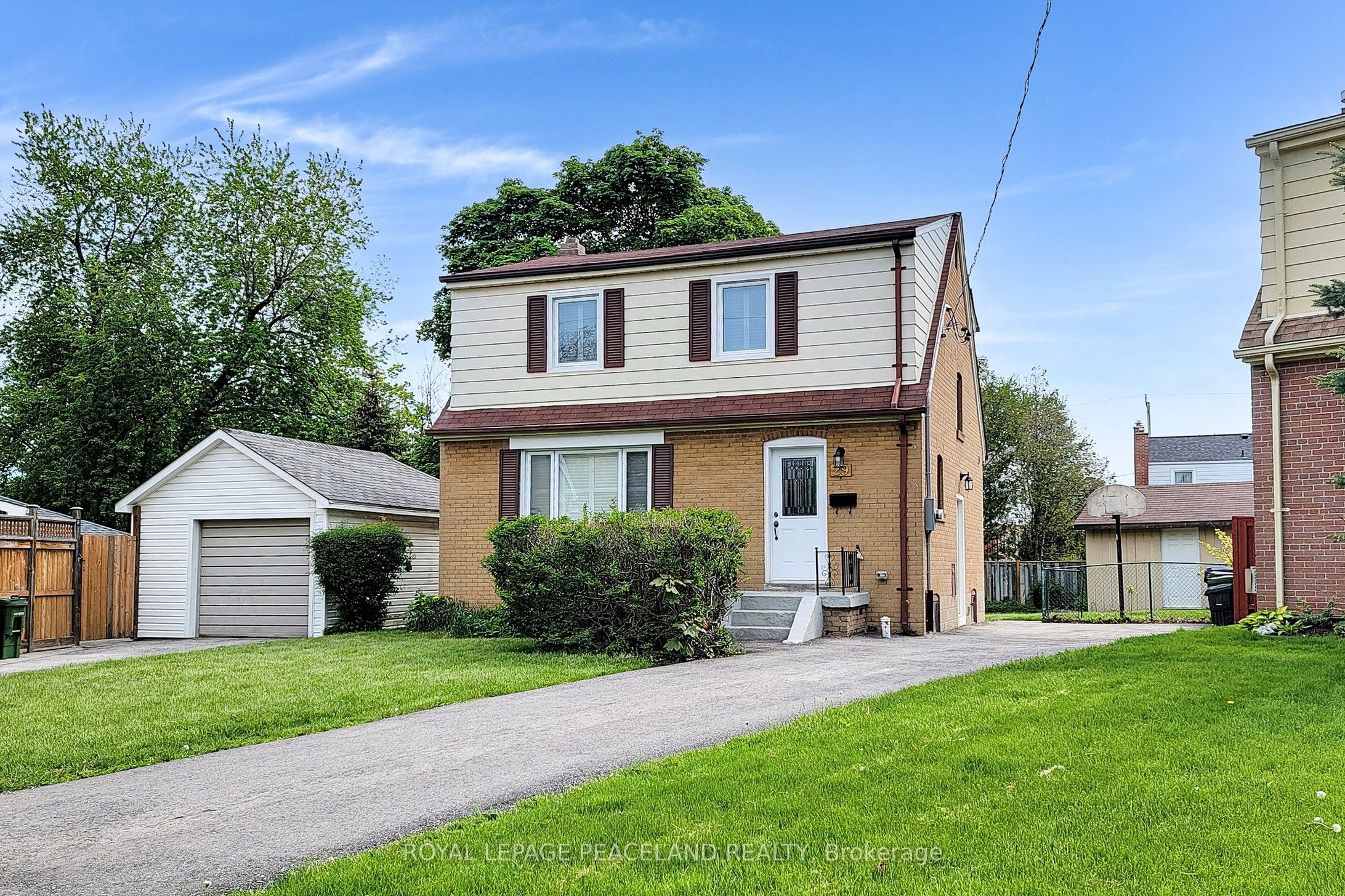 29 Rosita Crescent