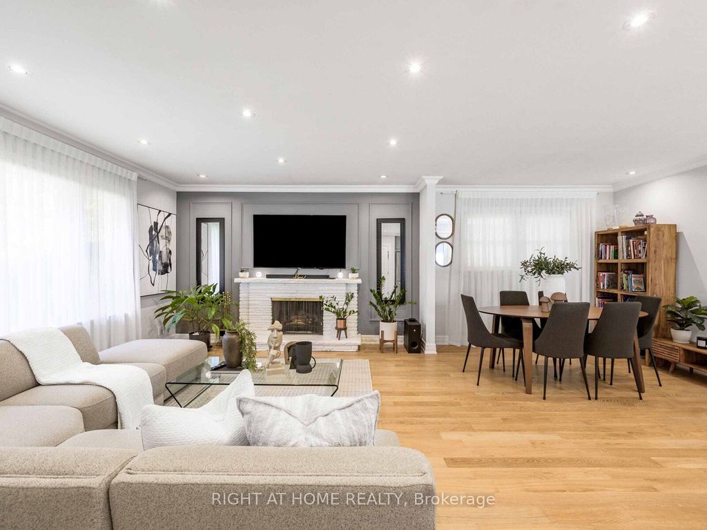 Photo of 7 Bloorlea Crescent, Toronto, ON M9B 1P2 (MLS # W12439074)