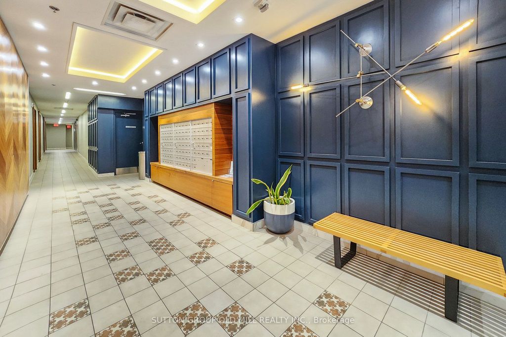 Photo of 530 Indian Grove #201, Toronto, ON M6P 0B3 (MLS # W12569134)