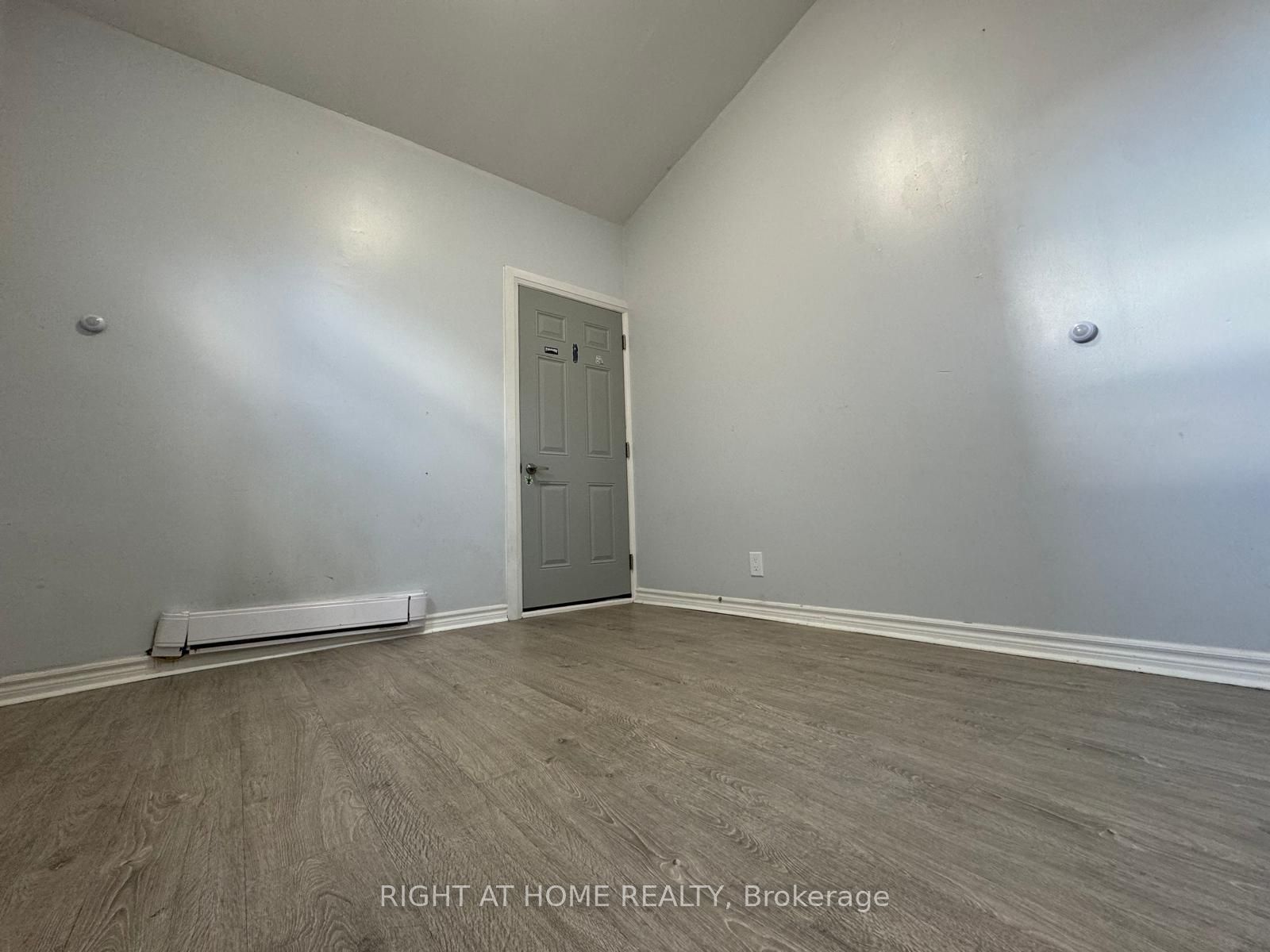 2 Emerson Avenue Lower