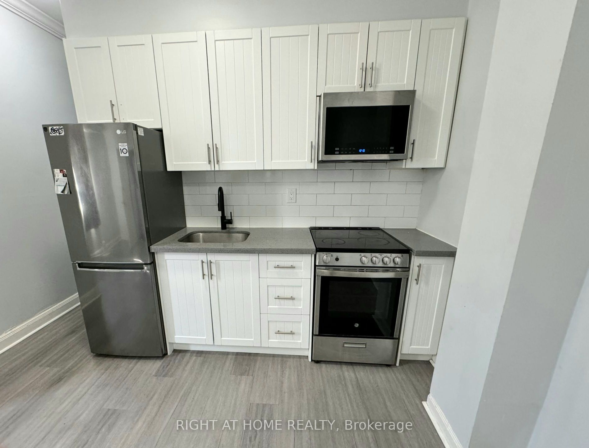 2 Emerson Avenue Lower