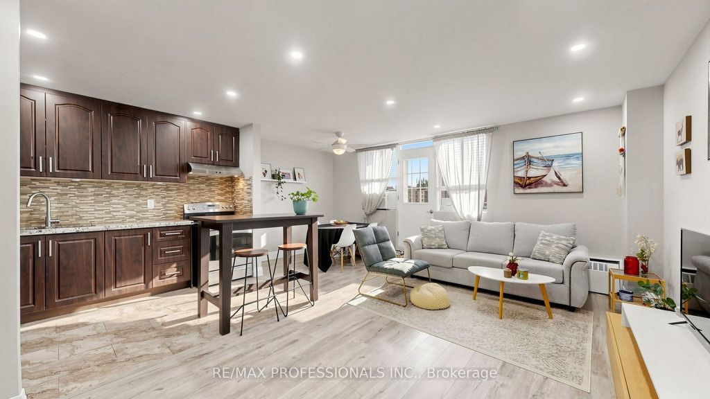 Photo of 100 Dundalk Drive #809, Toronto, ON M1P 4V2 (MLS # E13076980)